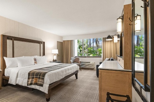 Knott's Berry Farm Hotel image 19